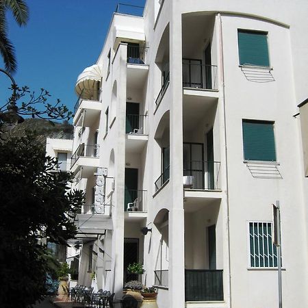 Hotel Al Capo Varigotti Exterior photo