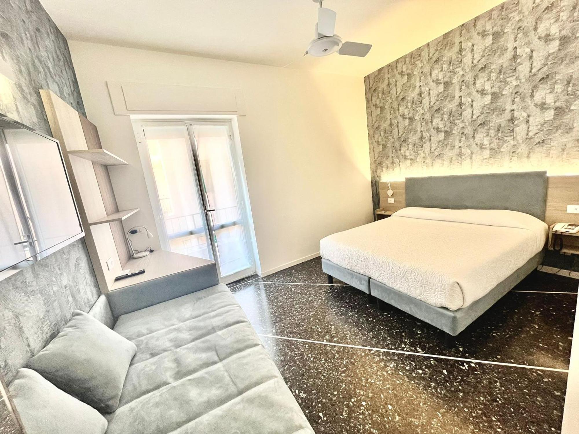 Hotel Al Capo Varigotti Exterior photo