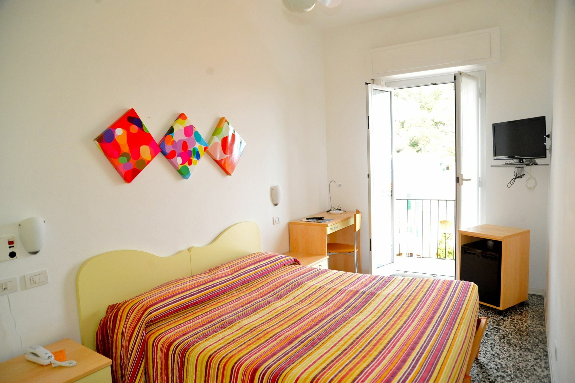 Hotel Al Capo Varigotti Exterior photo